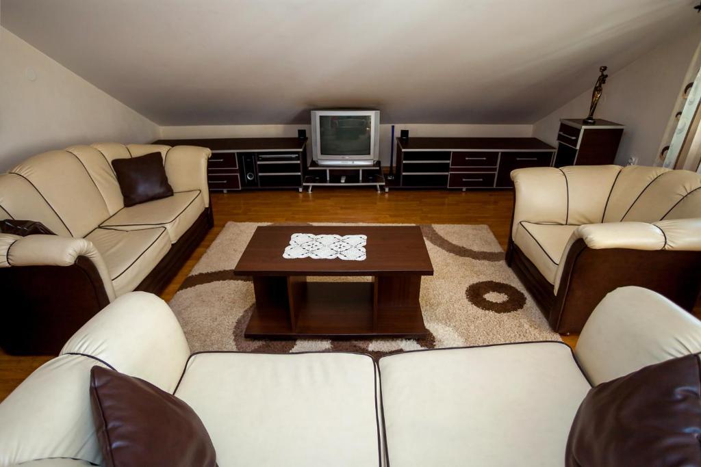 Apartments Ratkovic 티바트 외부 사진